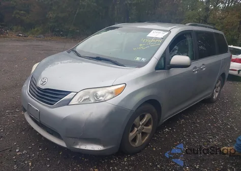 2014 Toyota Sienna Le V6 8 Passenger из США, поврежденный, VIN 5TDKK3DC0ES466556
